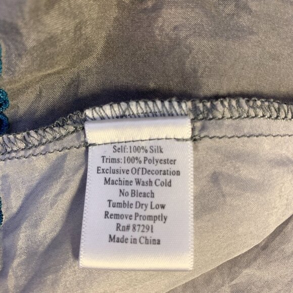 Johnny Was Grey & Multicolored Print Silk Blouse, Size Small - Picture 8 of 8